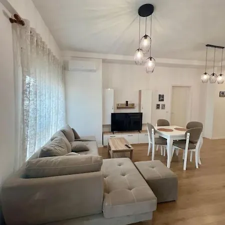 Urban Oasis Magnet 아파트