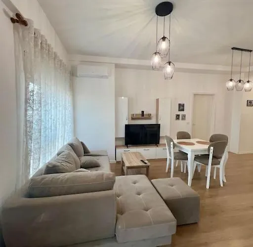 Urban Oasis Magnet Apartment